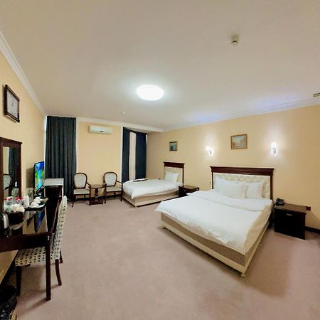 Hayot Hotel Tasjkent Buitenkant foto