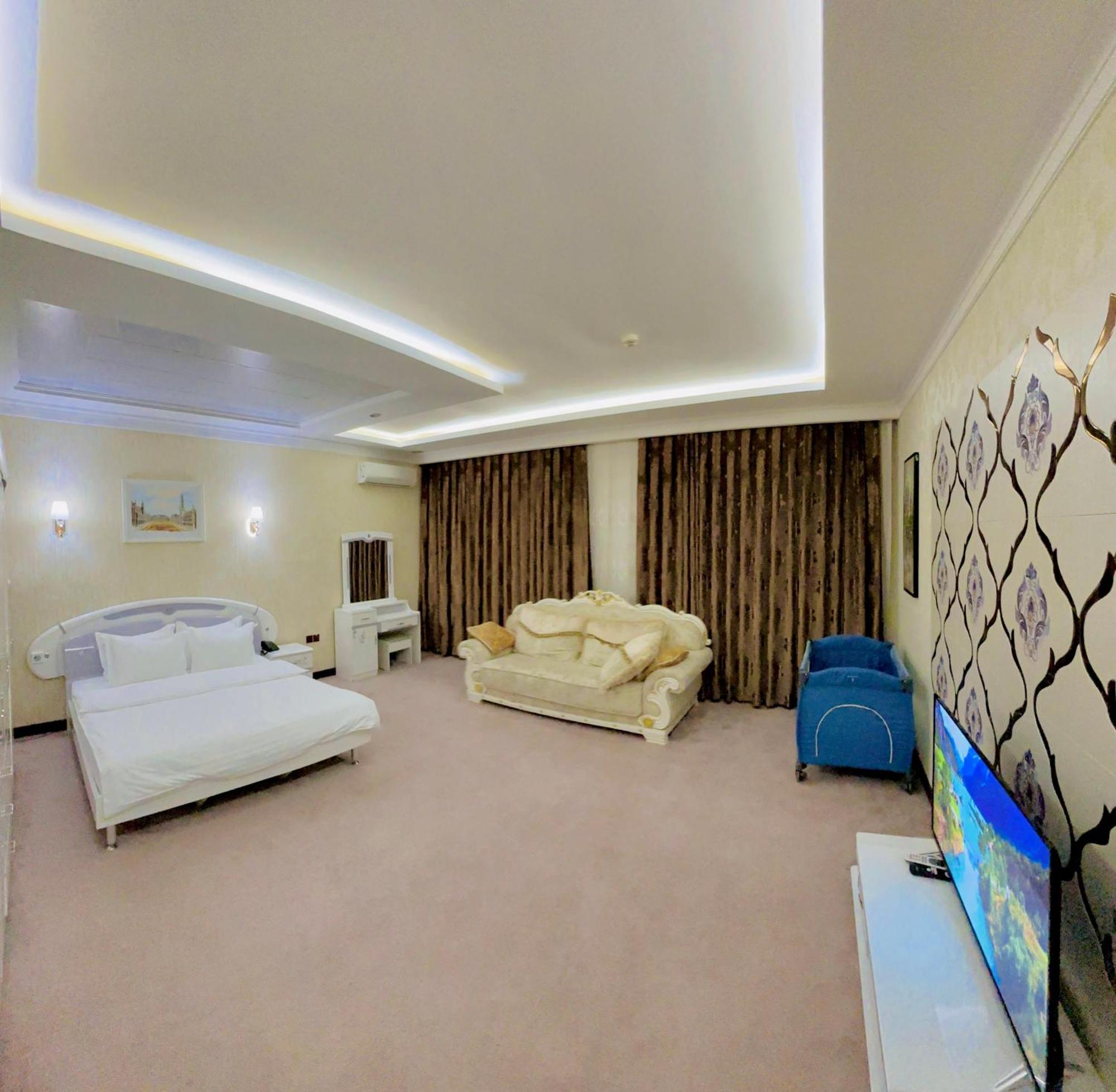 Hayot Hotel Tasjkent Buitenkant foto