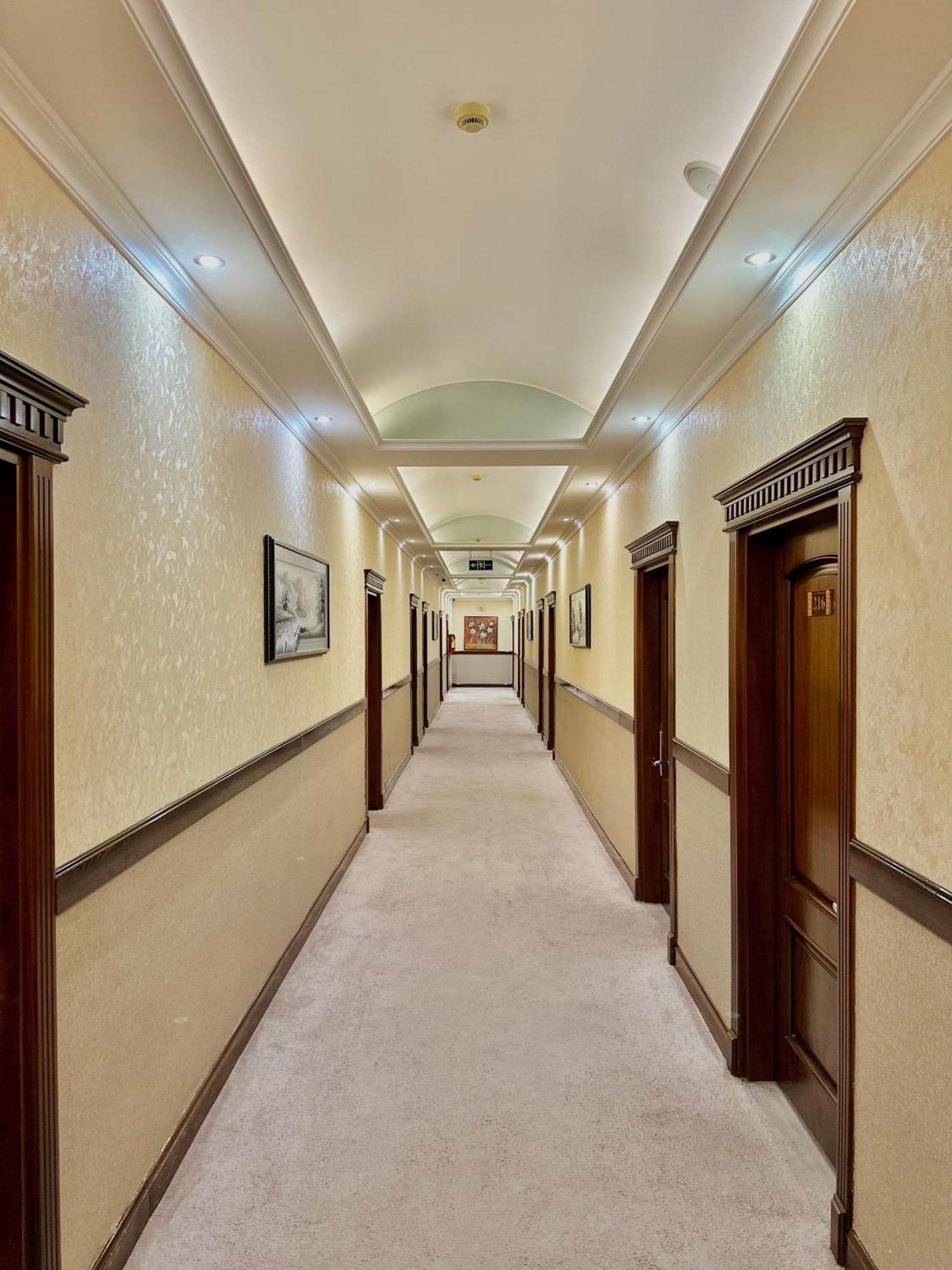 Hayot Hotel Tasjkent Buitenkant foto