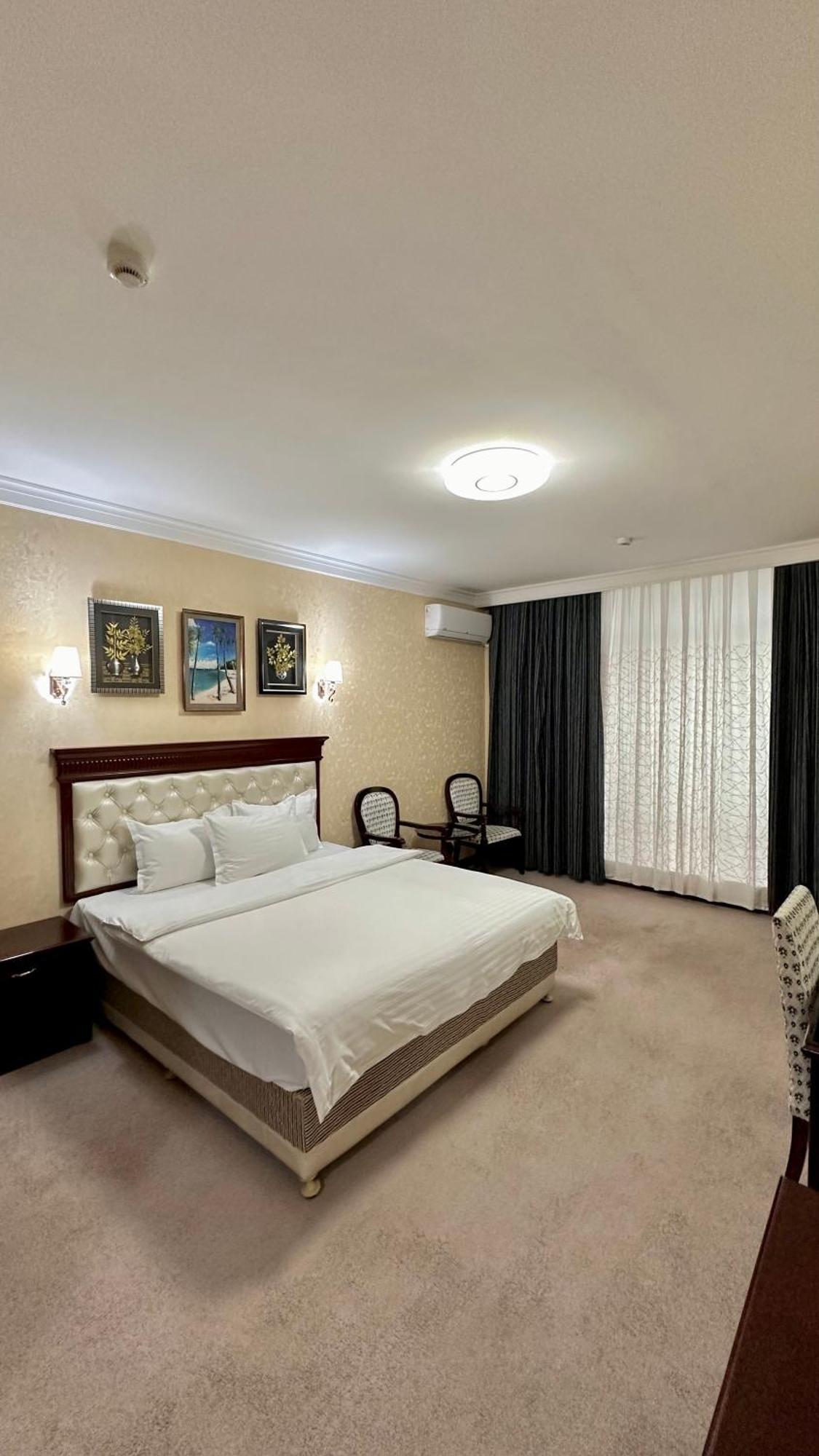Hayot Hotel Tasjkent Buitenkant foto