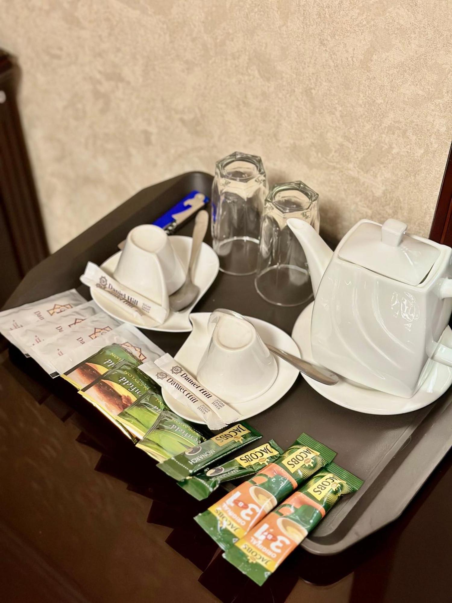 Hayot Hotel Tasjkent Buitenkant foto