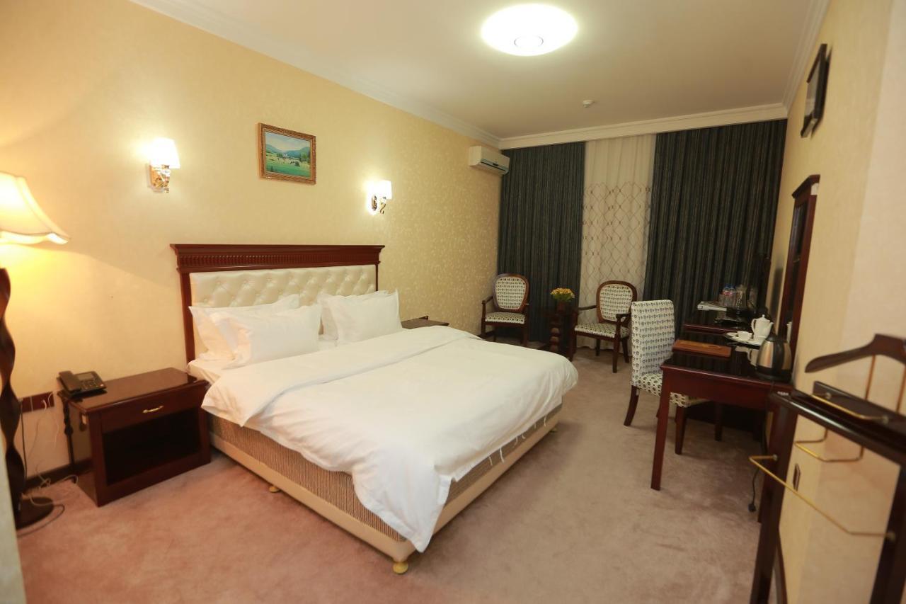 Hayot Hotel Tasjkent Buitenkant foto